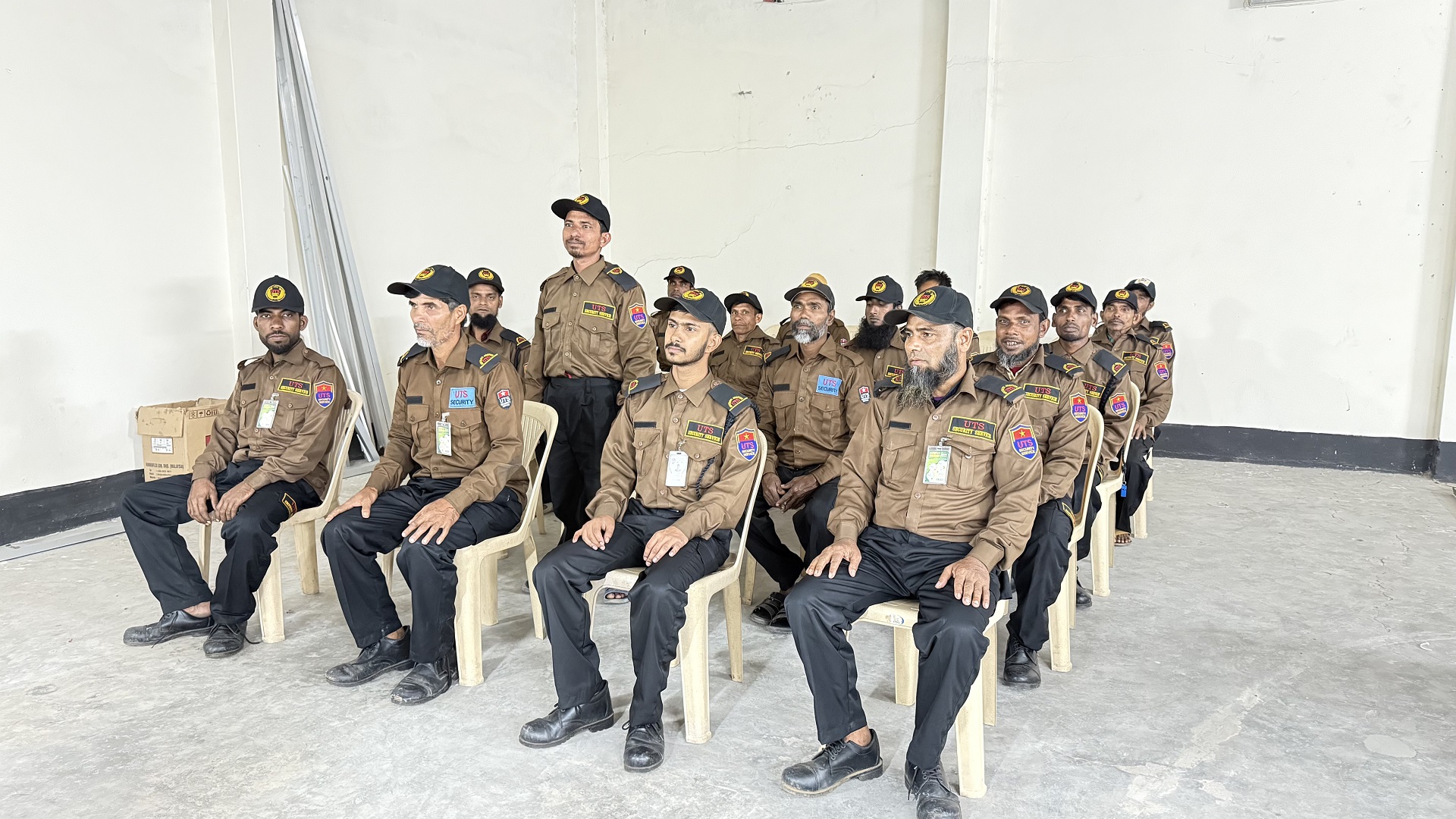 প্রশিক্ষিত ও বিশ্বস্ত সিকিউরিটি গার্ড